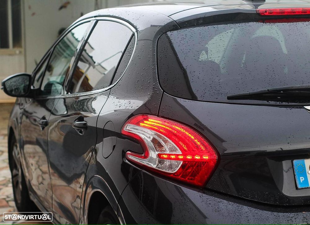 Peugeot 208 1.4 HDi Allure - 3