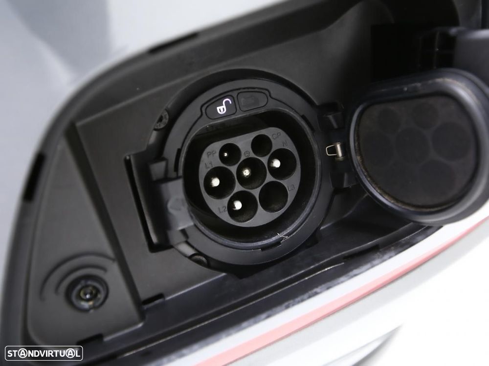 Mercedes-Benz E 300 de Avantgarde 4Matic - 19