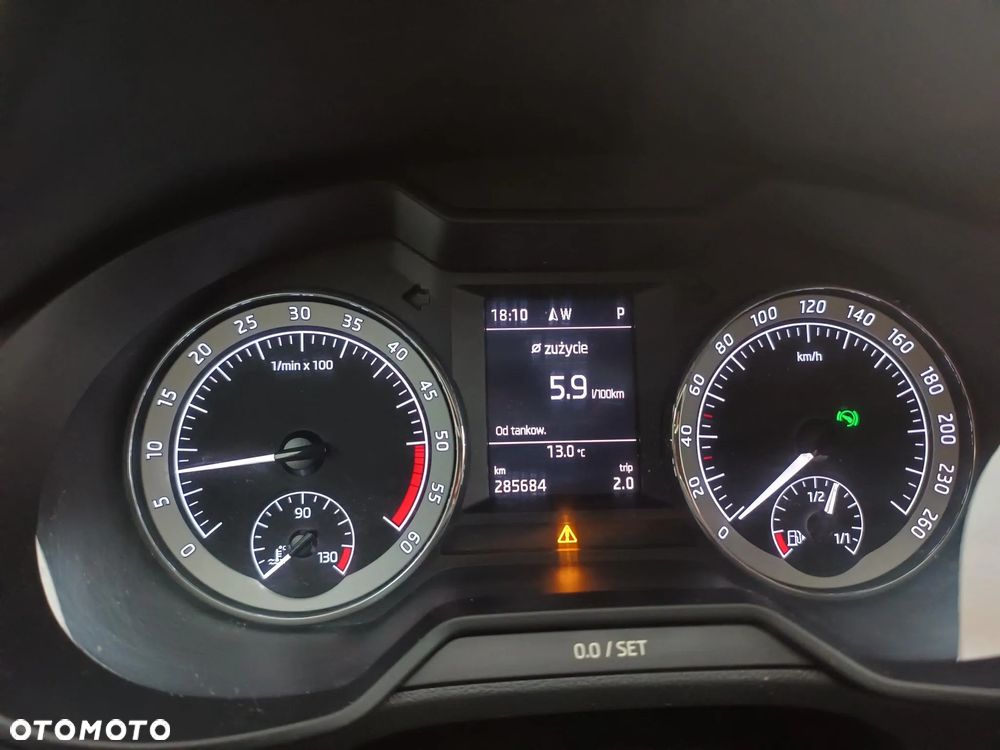 Skoda Octavia ver-2-0-tdi-scr-ambition-dsg - 9