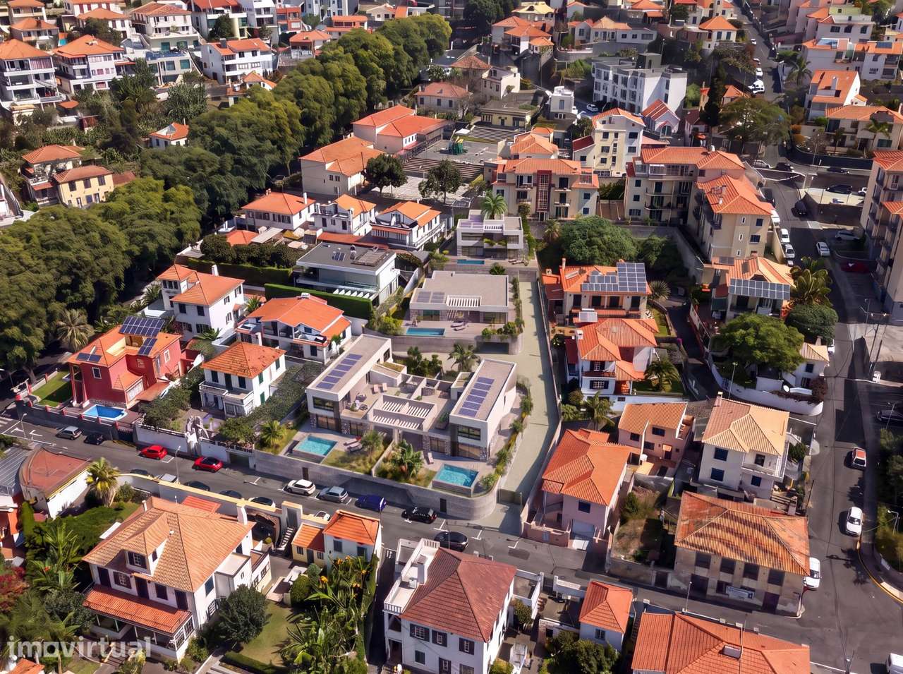 Terreno com projeto aprovado para quatro moradias de luxo com... - Grande imagem: 5/15