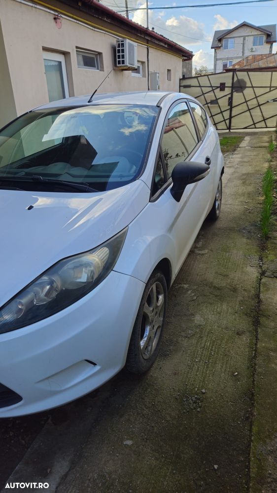 Ford Fiesta 1.4 TDCI Ambiente - 1