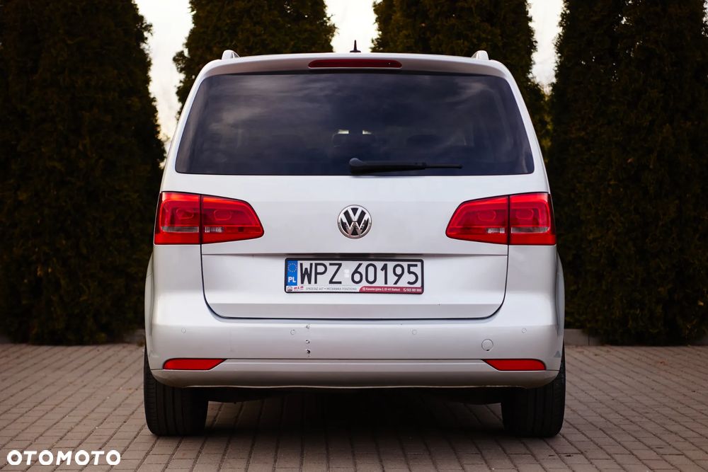 Volkswagen Touran 1.6 TDI DPF BlueMotion Technology DSG Highline - 5