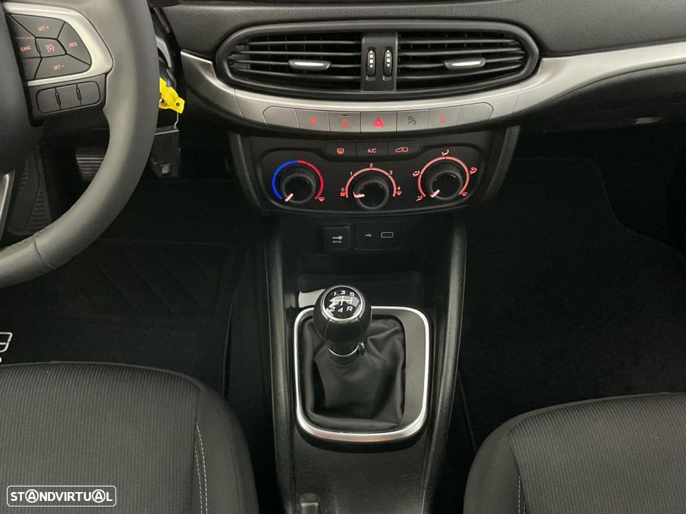 Fiat Tipo 1.3 M-Jet Lounge — fotografia 16