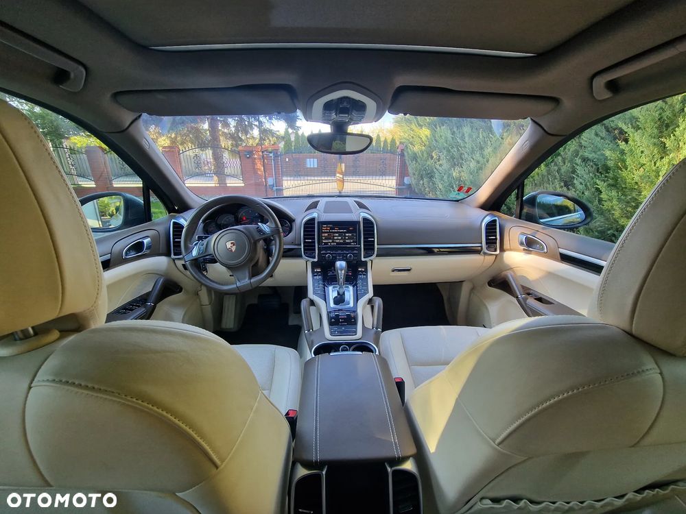 Porsche Cayenne - 8