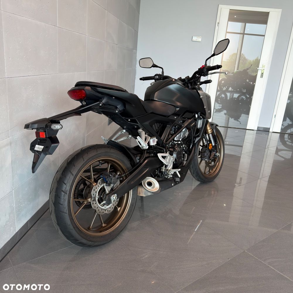 Honda CB - 3