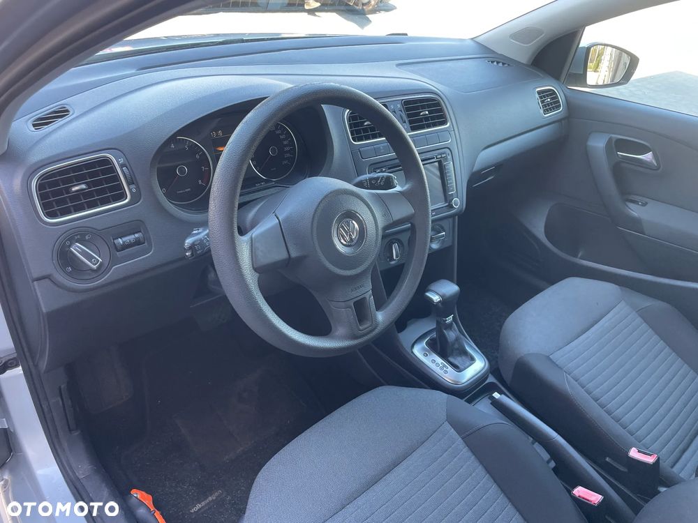 Volkswagen Polo 1.4 DSG Team - 16