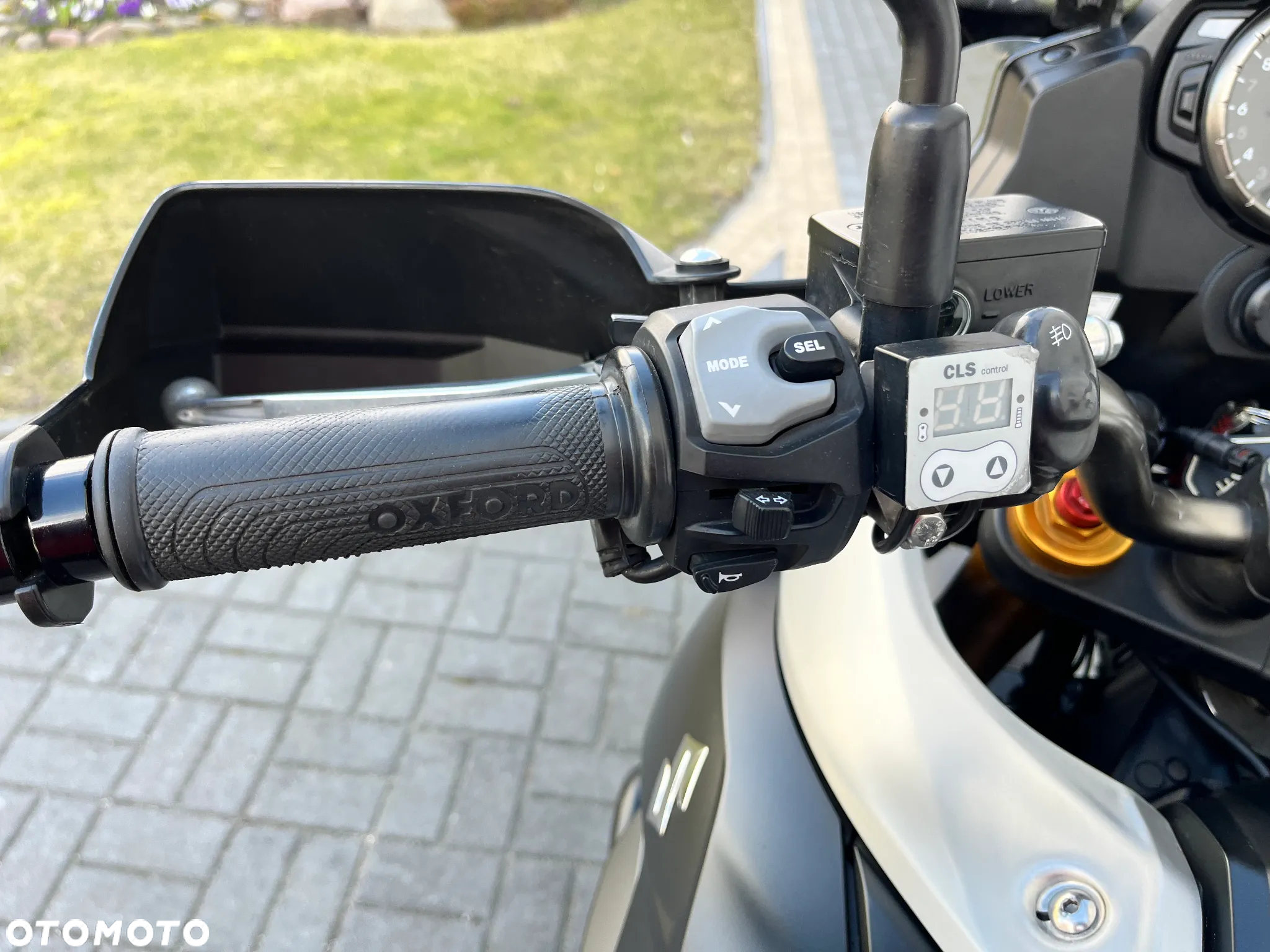 Suzuki V-STROM - 18