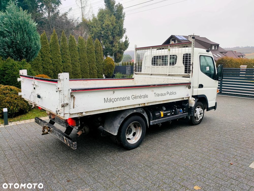 Mitsubishi CANTER KIPER 2021 - 18