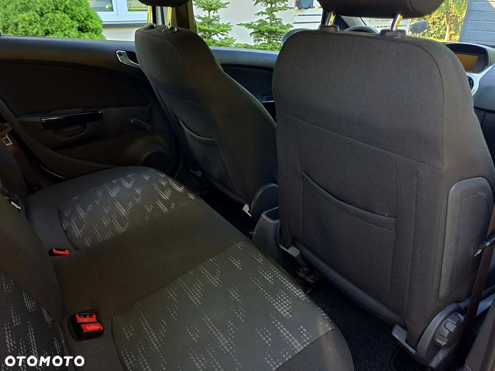 Opel Corsa 1.4 16V 150 Jahre - 9