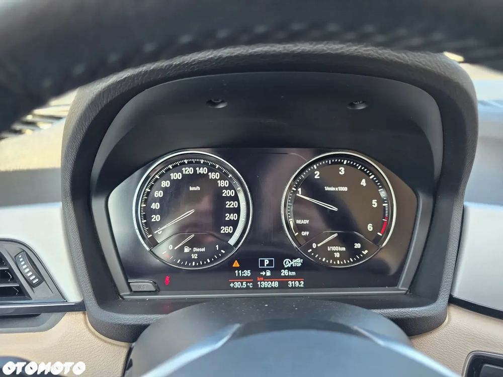 BMW X1 sDrive16d xLine - 25