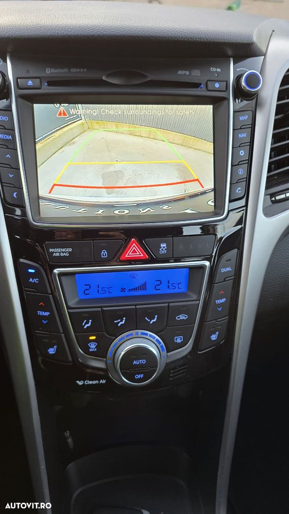 Hyundai i30 blue 1.6 CRDi YES! Gold - 13