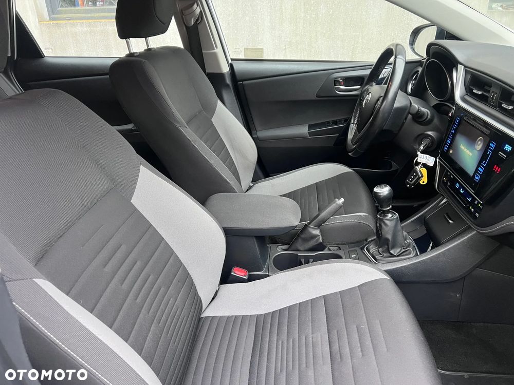 Toyota Auris 1.33 VVT-i Premium Comfort - 12