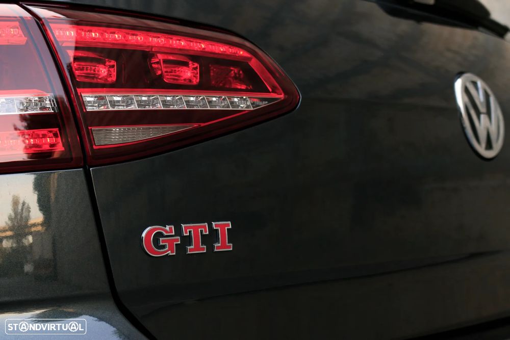 VW Golf 2.0 TSi GTi DSG Performance - 13