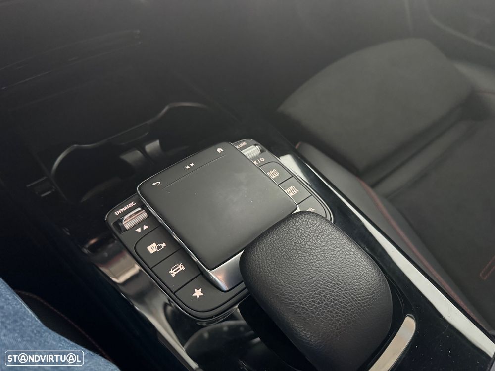 Mercedes-Benz A 250 Limousine e AMG Line - 17