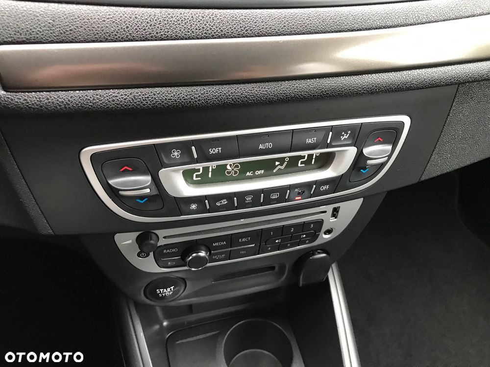 Renault Megane 1.6 16V 110 Paris - 13