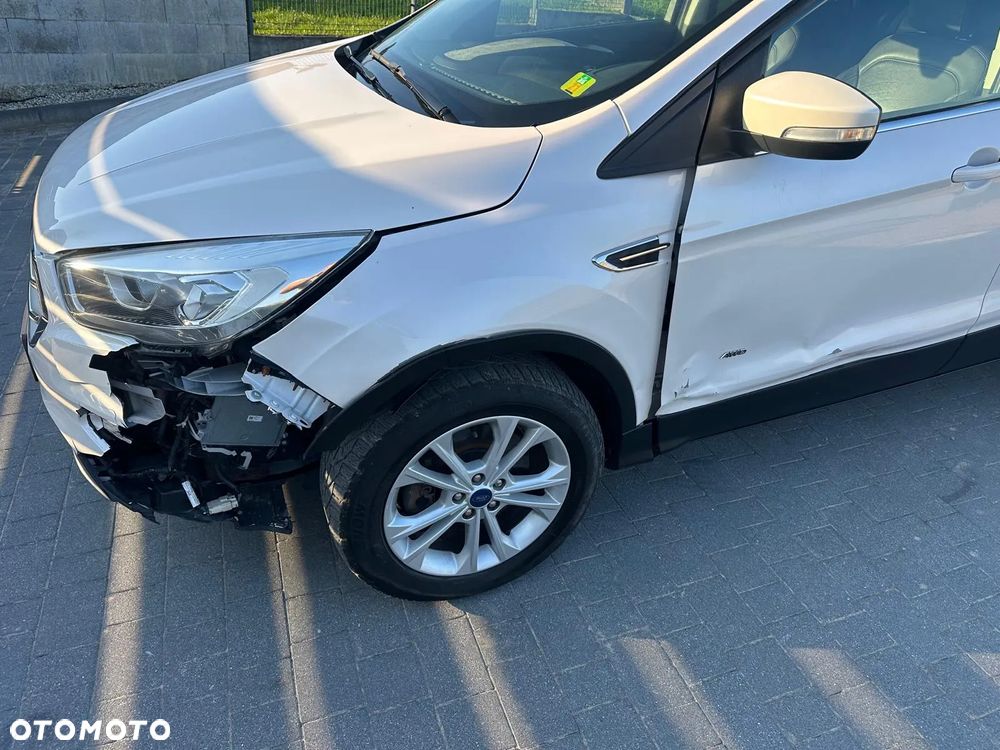 Ford Kuga 1.5 EcoBoost 4x4 Titanium - 10