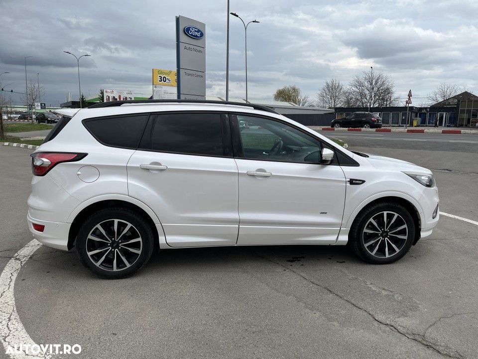 Ford Kuga 2.0 TDCi 4WD Powershift ST-Line - 6