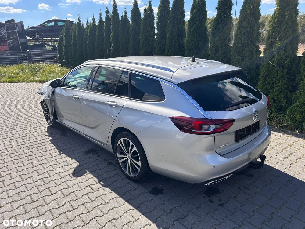 Opel Insignia 1.6 T Exclusive S&S - 11