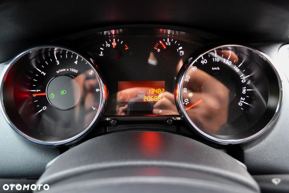 Peugeot 5008 120 VTi Tendance - 40