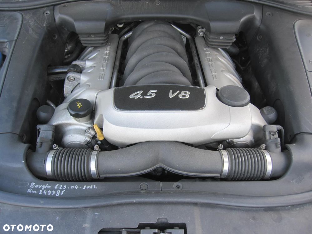 Porsche Cayenne - 12