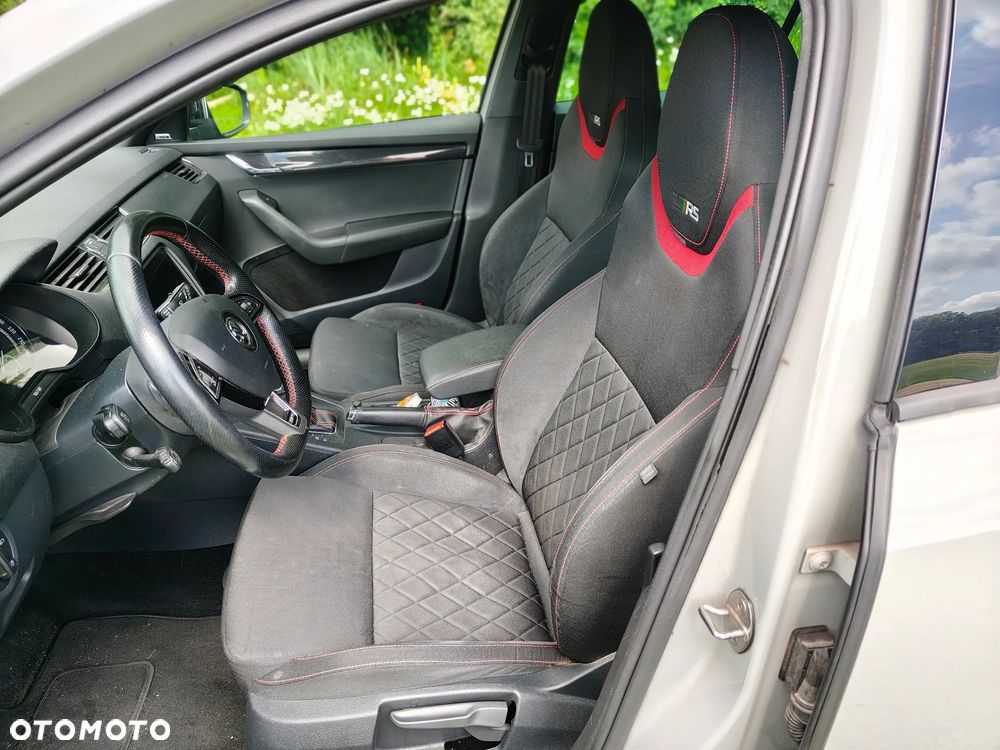 Skoda Octavia 2.0 TDI DSG RS - 14