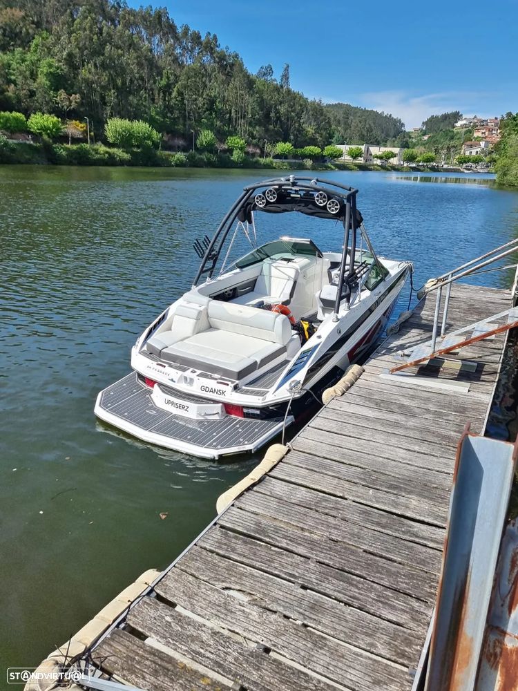 Regal 24 fastdeck - 4