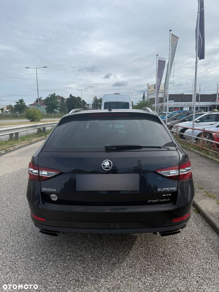 Skoda Superb 2.0 TSI 4x4 Sportline DSG - 4