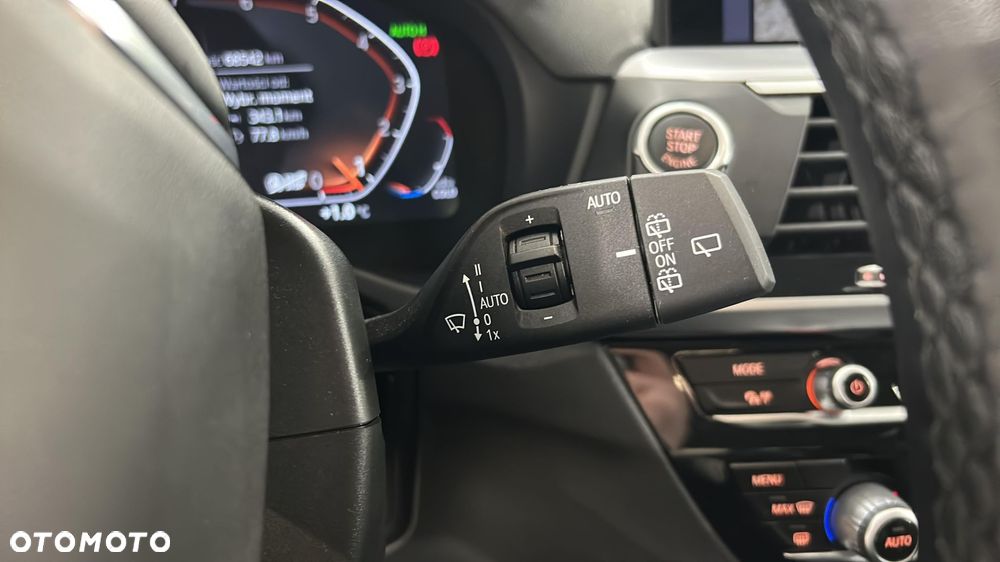 BMW X3 xDrive20i - 25