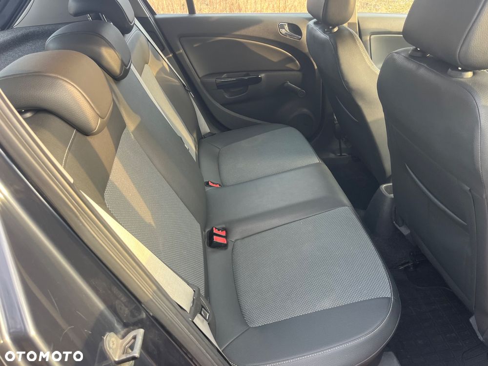 Opel Corsa 1.2 16V Cosmo - 21