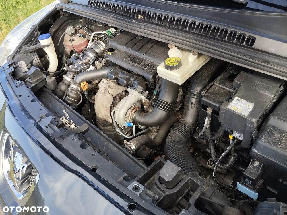 Peugeot 5008 1.6 HDi Premium - 16