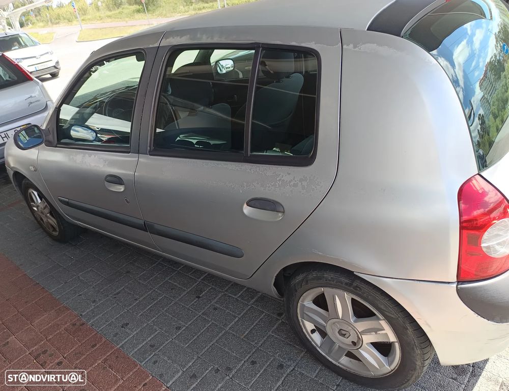 Renault Clio 1.2 16V Dynamique - 9