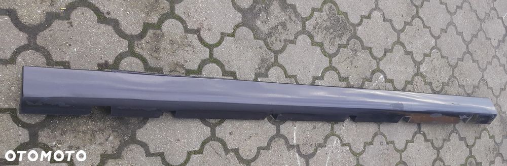 Thema II nakładka progu lewa Chrysler 300C II Lancia - 2