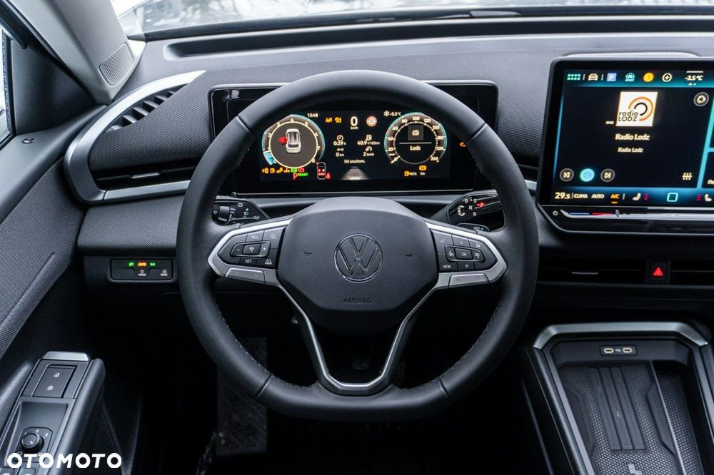 Volkswagen T-Roc - 13