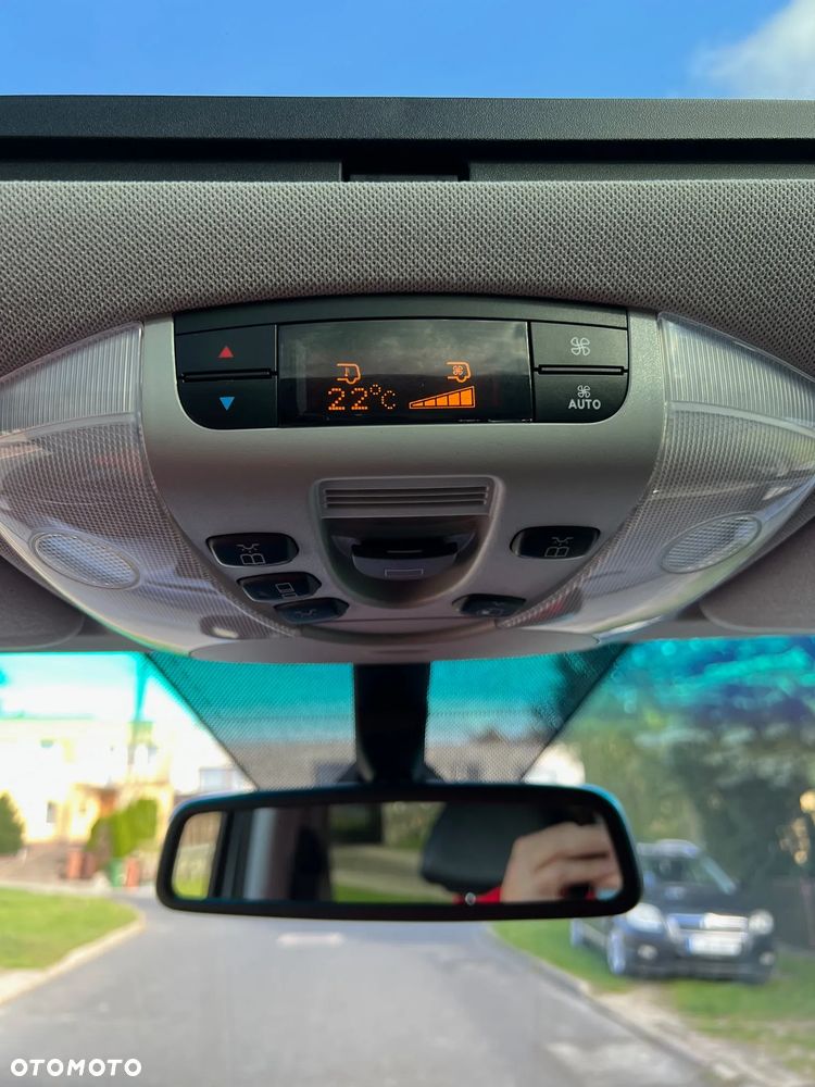 Mercedes-Benz Viano - 5