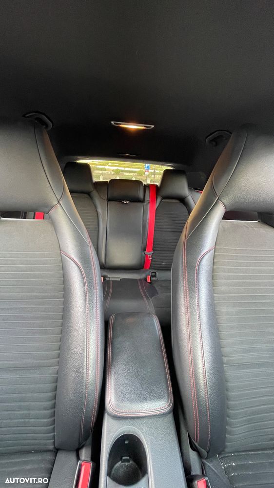 Mercedes-Benz A 180 AMG Line - 7