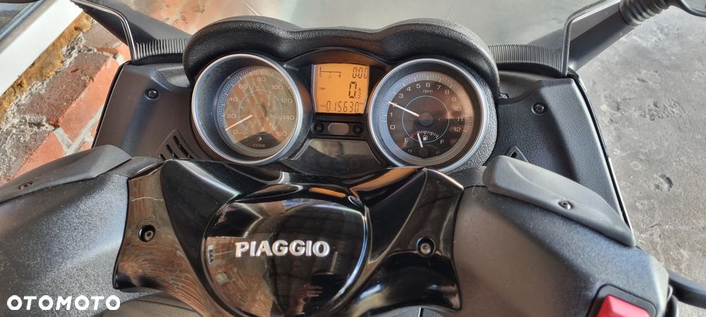 Piaggio Xevo - 3