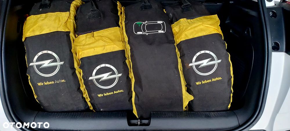 Opel Crossland X 1.2 120 Lat - 40