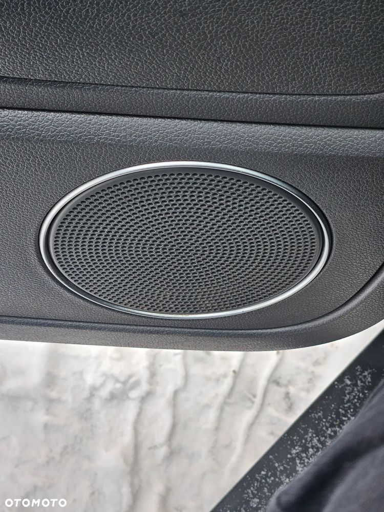 Ford Kuga 2.0 TDCi 2x4 Titanium - 18