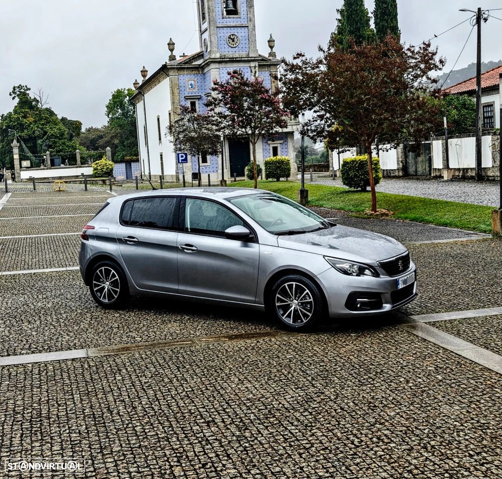 Peugeot 308 1.2 PureTech Allure Pack - 27