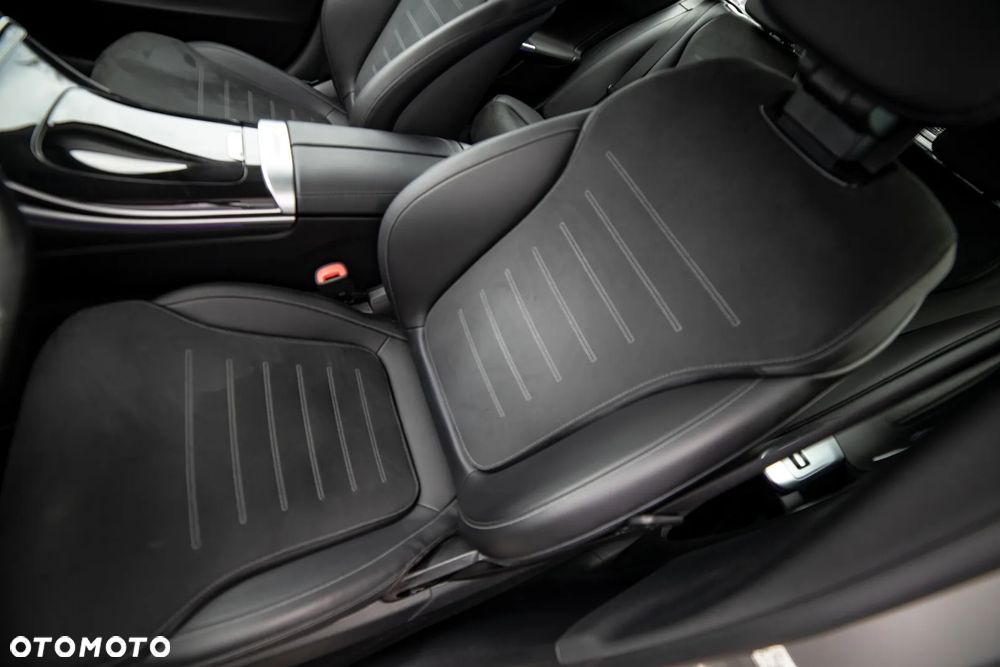 Mercedes-Benz Klasa C 200 9G-TRONIC AMG Line Advanced - 27