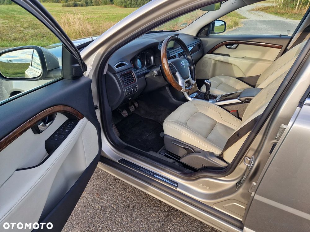 Volvo V70 D4 Momentum - 14