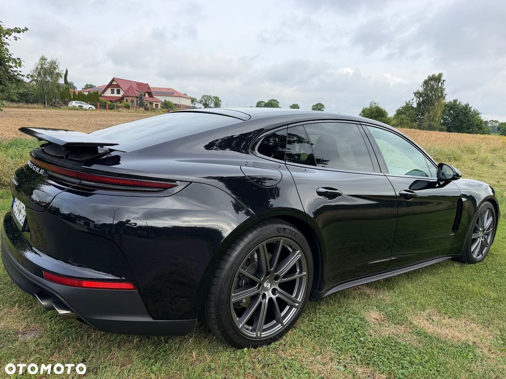 Porsche Panamera 4 - 12