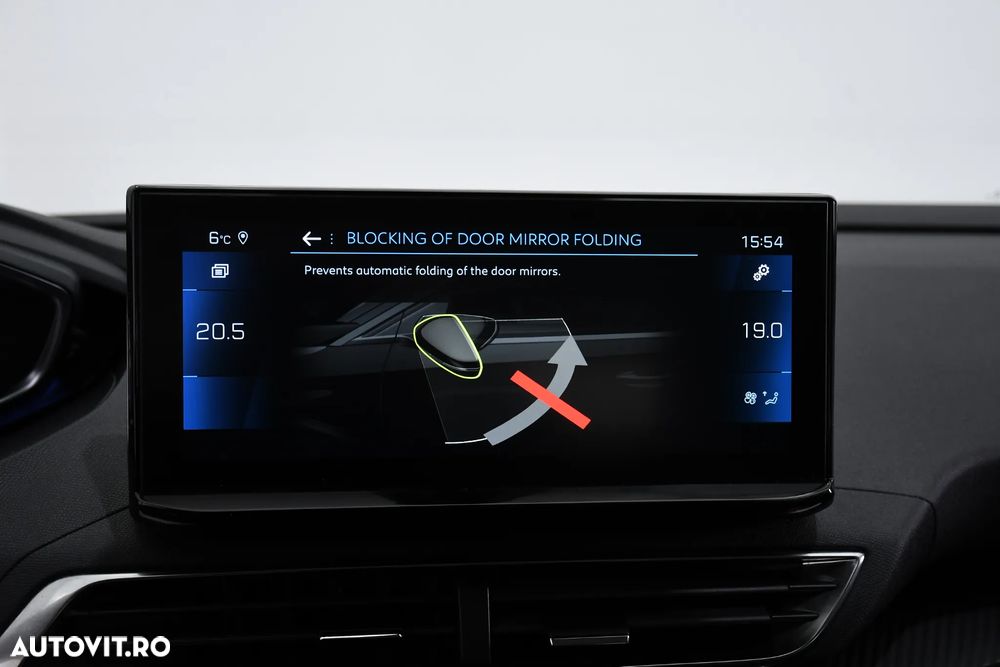 Peugeot 3008 1.2 PureTech Turbo S&S EAT8 Allure - 23