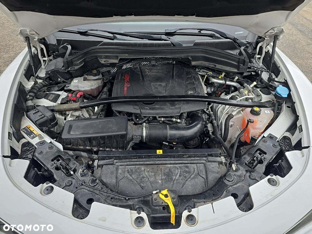 Alfa Romeo Stelvio 2.0 Turbo 16V AT8-Q4 Super - 9