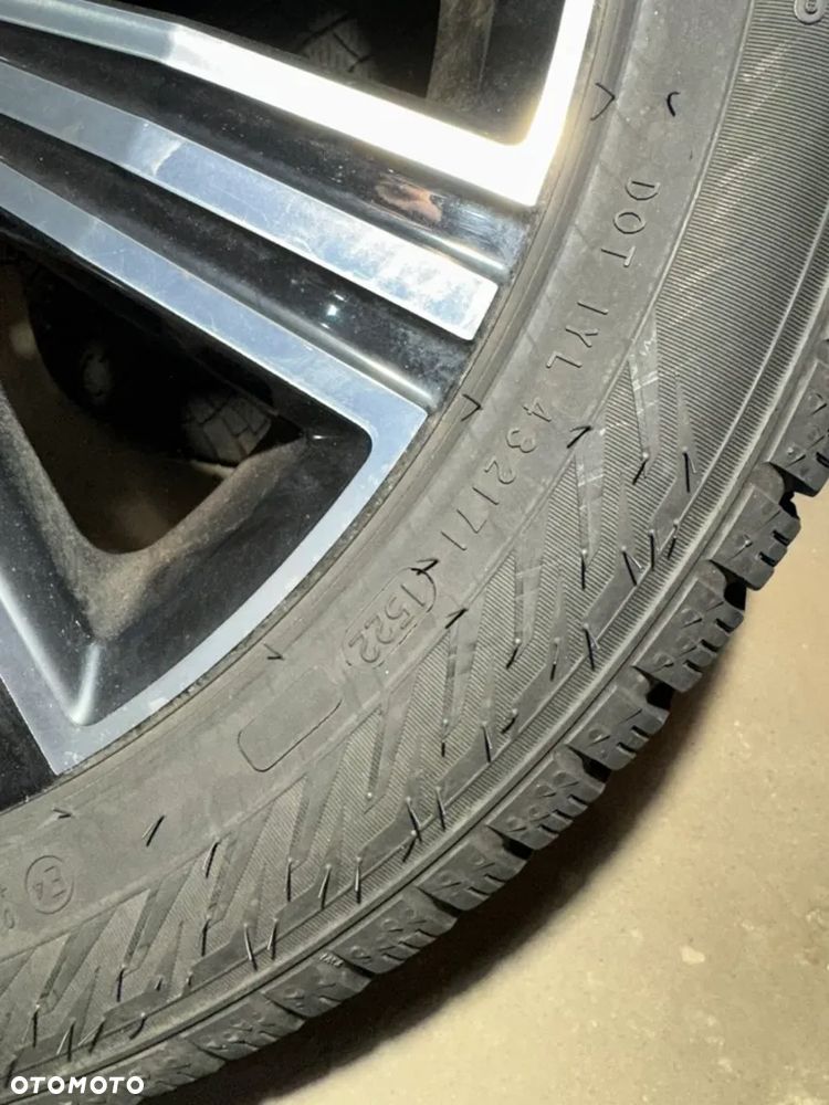 Komplet felg aluminiowych R18 z oponami 235/45R18 do Volvo V60 T8 (wersja wzmacniana) - 4
