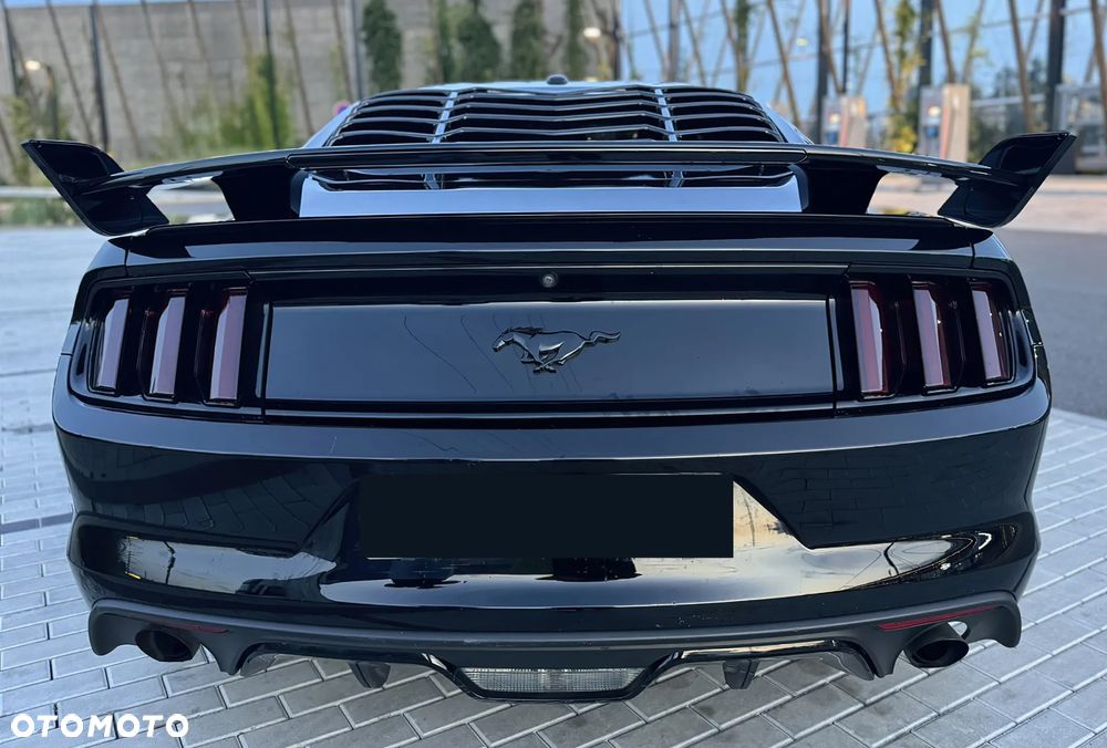 Ford Mustang - 6