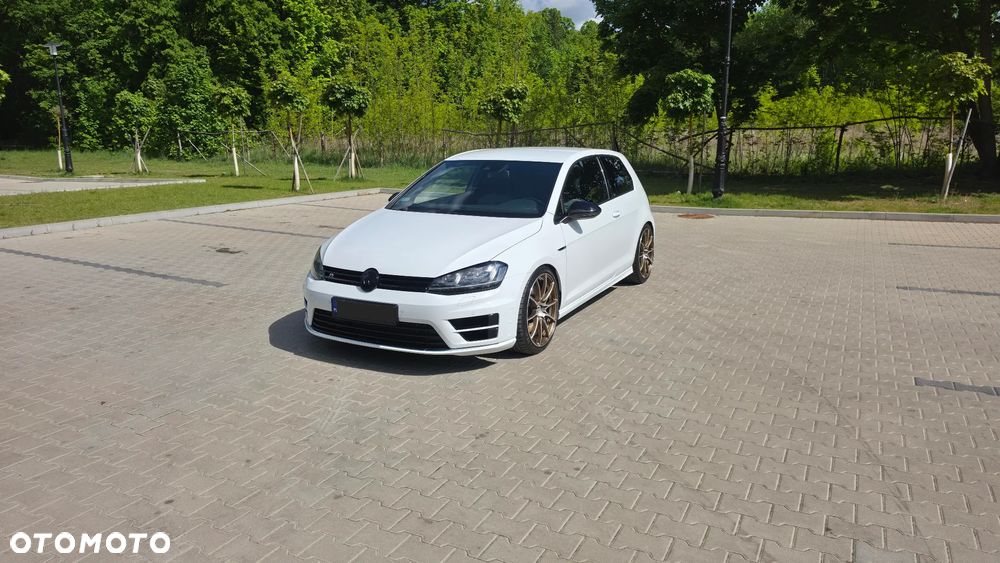 Volkswagen Golf - 2