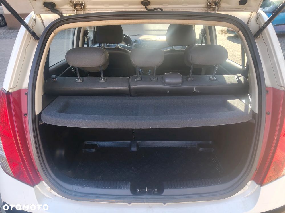 Hyundai i10 1.1 CRDi Comfort - 10