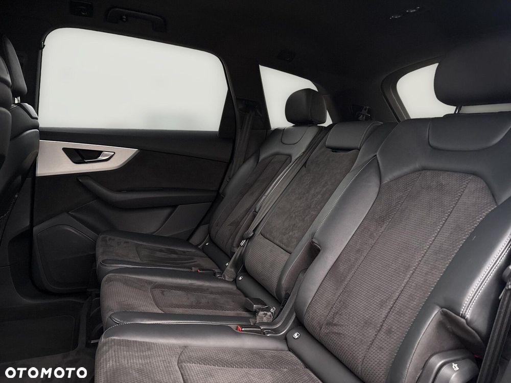 Audi Q7 - 33