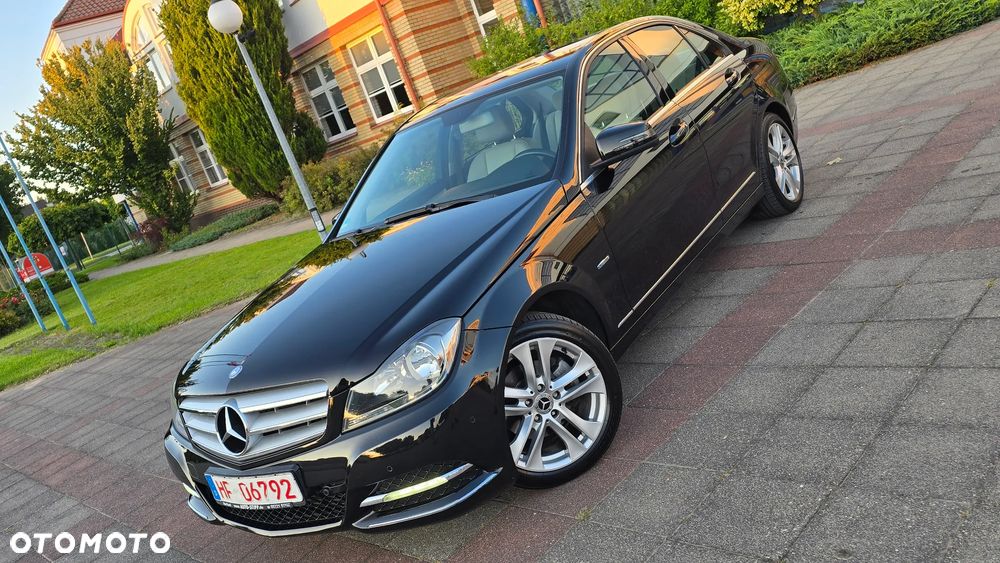 Mercedes-Benz Klasa C 180 BlueEFFICIENCY Avantgarde - 40